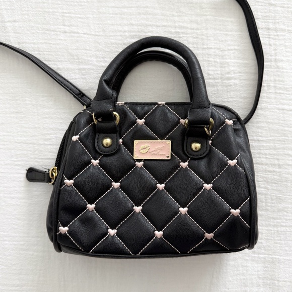 Y2K Luv Betsey by Betsey Johnson Black & Pink Heart Quilted Purse - Picture 1 of 8